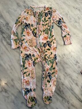Posh Peanut - NWOT Floral Pink Baby Footie - 12-18mo